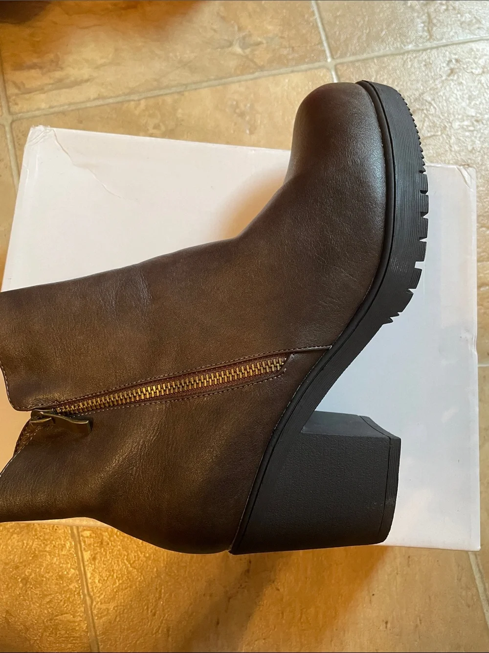 Dream Pairs sleek dark